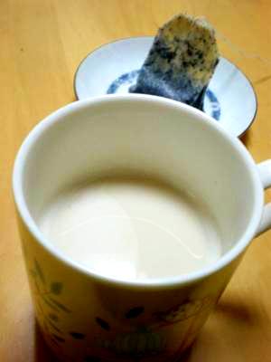贅沢?ちょっと濃い目の、ほうじ茶ラテ。