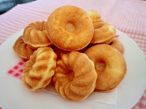 ミックス粉で簡単 もちもち焼きドーナツ レシピ 作り方 By けいにゃちゃん 楽天レシピ