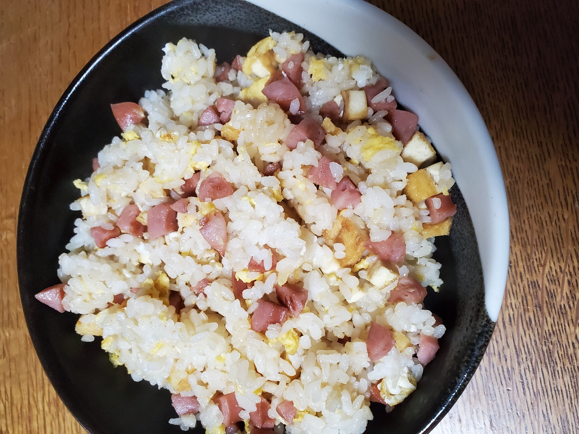 ウインナーと厚揚げのチャーハン