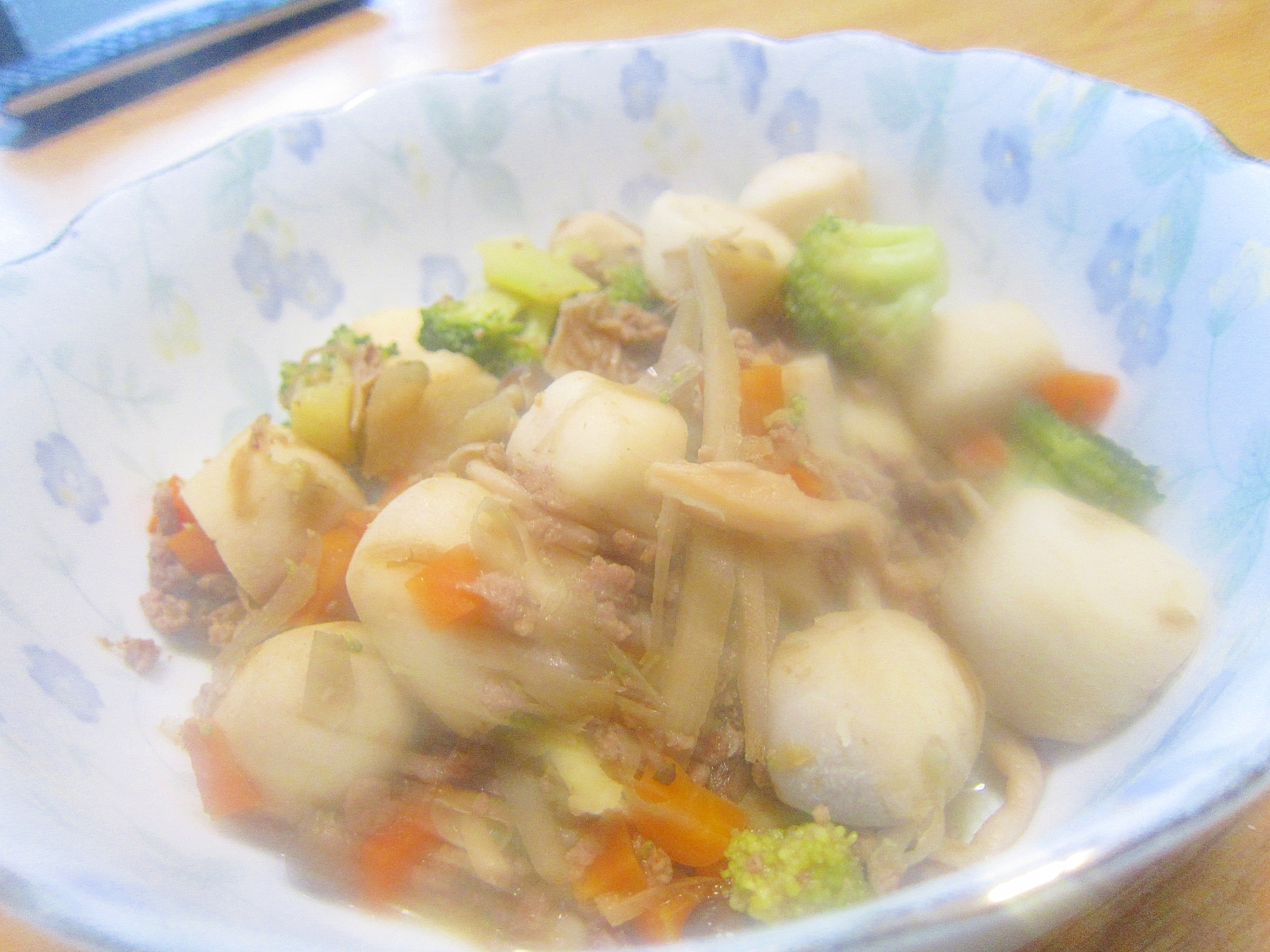 豚挽肉と里芋とブロッコリーの麺つゆグリル
