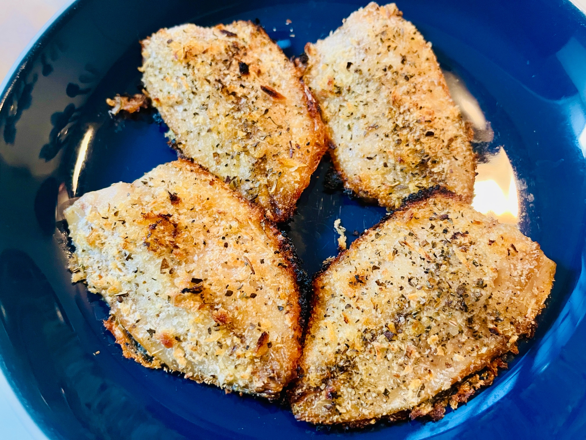 アジのチーズとバジルのパン粉焼き