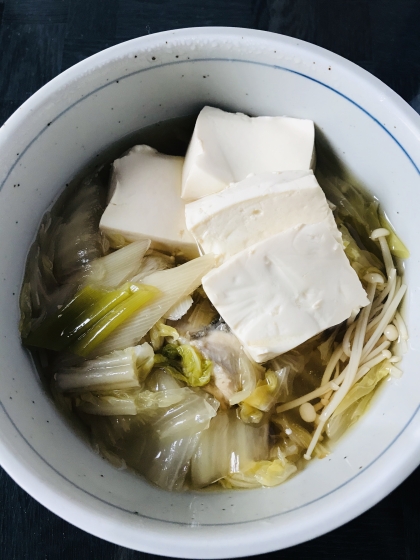 いつもと一味違う湯豆腐にできたと思います。
野菜も良い味が出ていて美味しかったです。
レシピ 参考になりました。