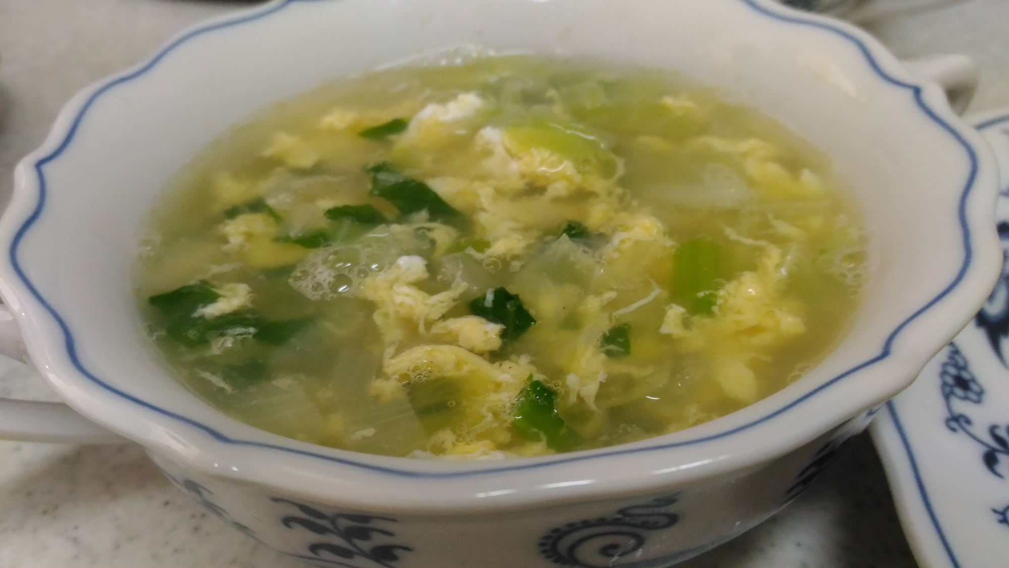 小松菜とキャベツ、玉葱のかき玉スープ　食べやすい