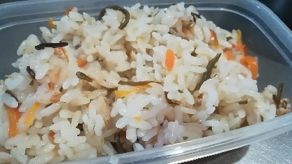 お弁当に作りした。艷やかで冷めても美味しかったです