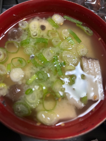 栄養満点！鯖の水煮とじゃがいもの味噌汁