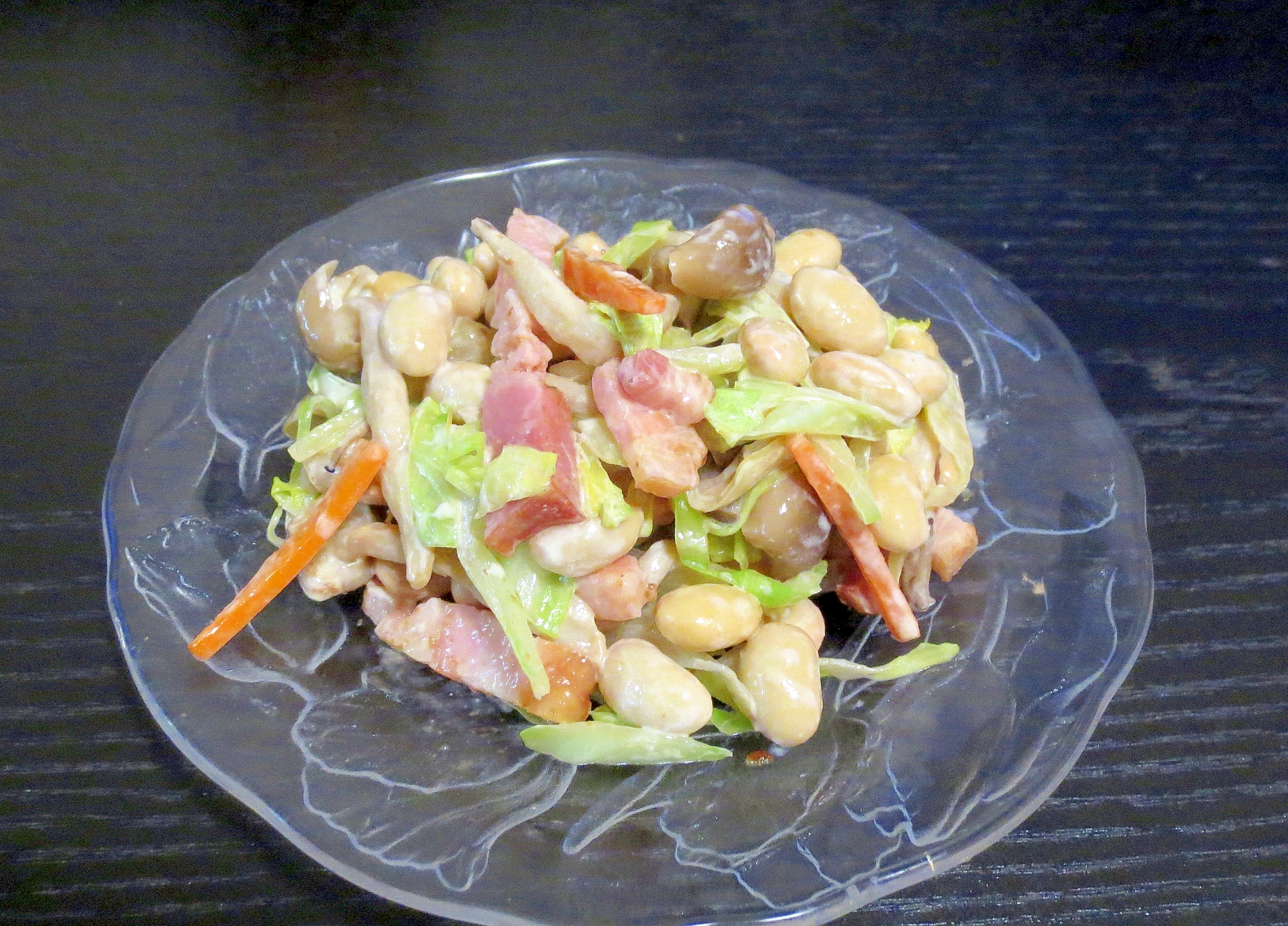 大豆とベーコンのサラダ