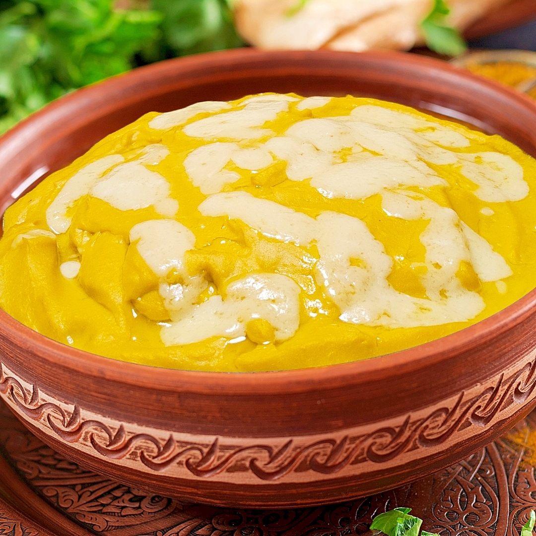 南瓜とコーンのピュレがけなめらかサラダチキンハーブ