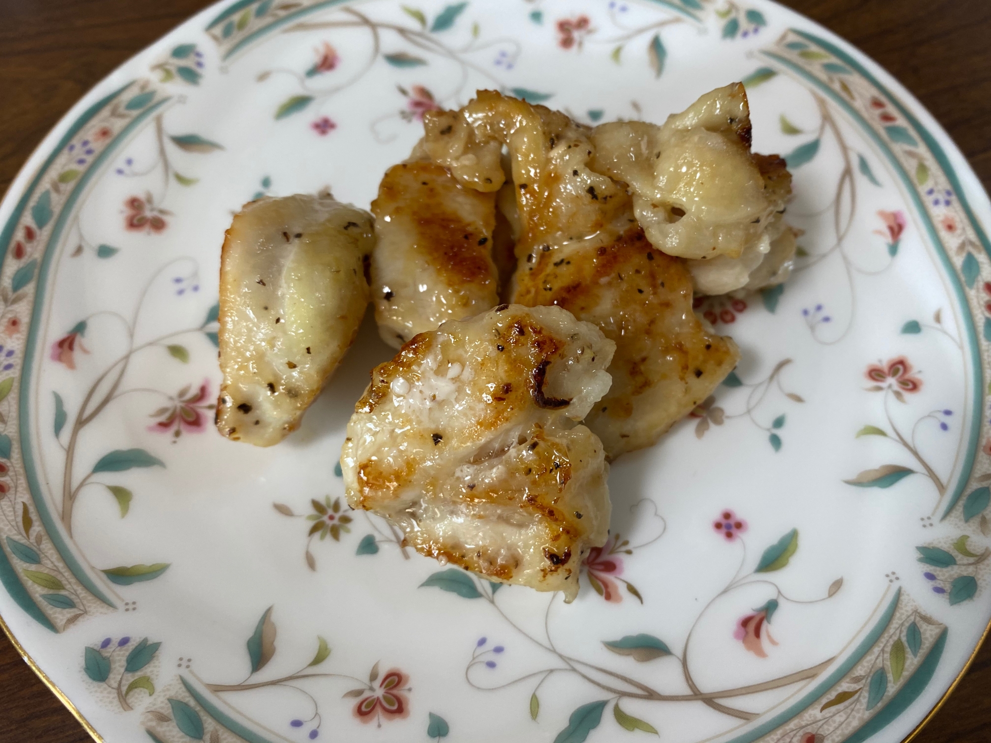 揉み込んで焼くだけ！塩レモンチキン☆