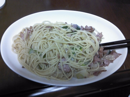 ねぎとベーコンのパスタ。