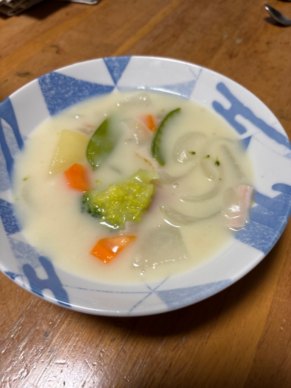 クリームシチュー（ズッキーニ・にんじんetc..）