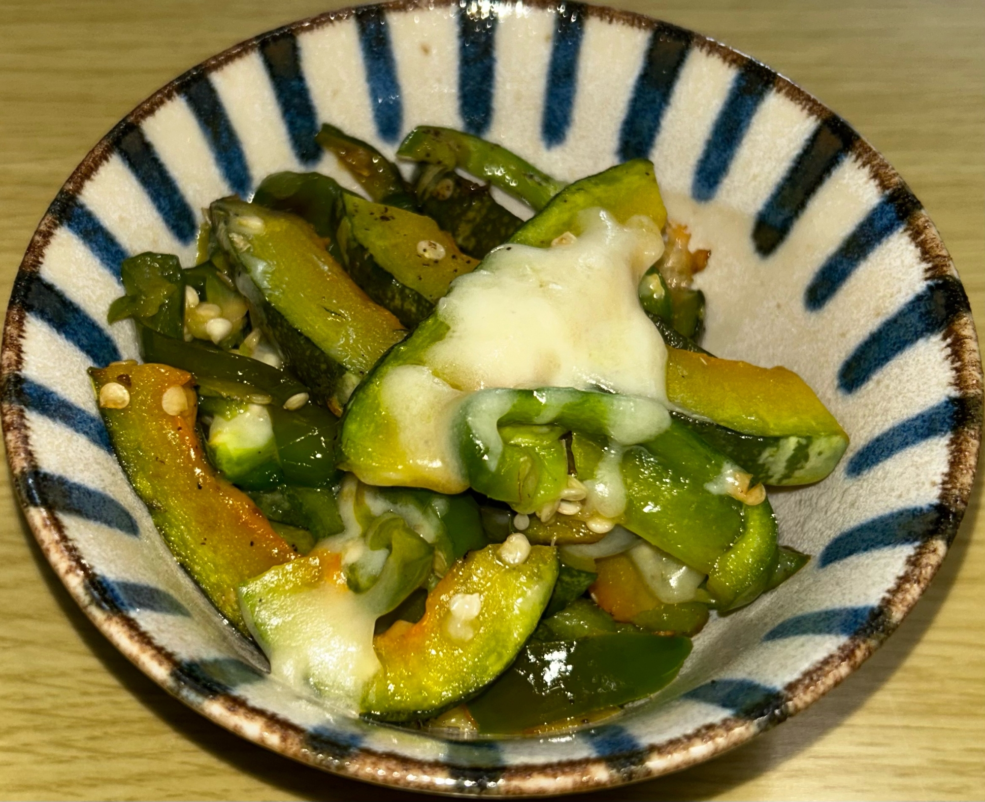 ピーマンとかぼちゃのチーズのせ♩