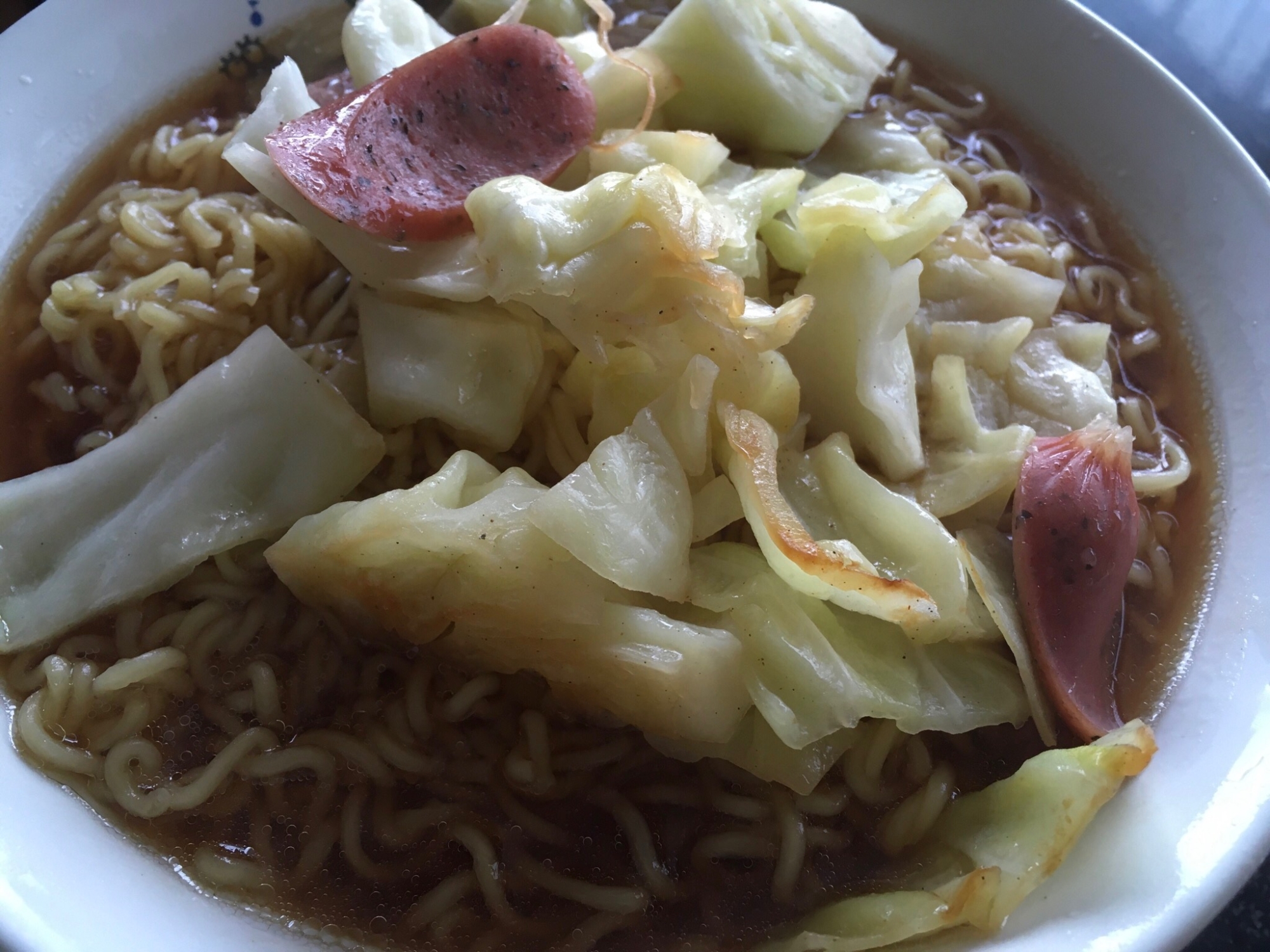 キャベツとウインナーのラーメン