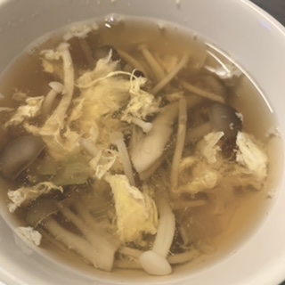 きのこと卵の中華スープ