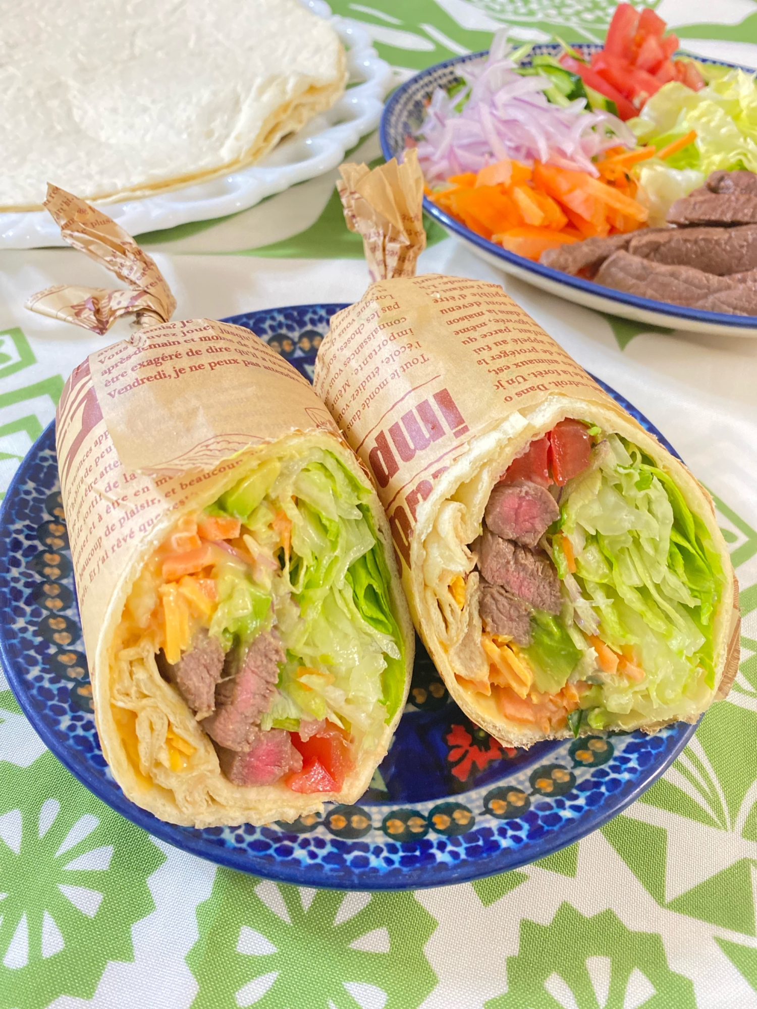 野菜たっぷり!万能特製ソースで食べるトルティーヤ