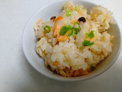 白だしで簡単☆鮭の炊き込みご飯