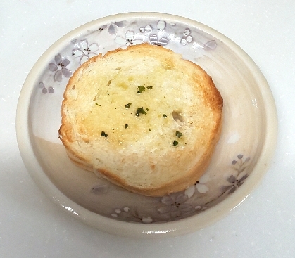 タガトロ少佐さん☺️
朝食にガーリックバターのパン、とてもおいしかったです♥️
レポ、ありがとうございます(*ﾟー^)
