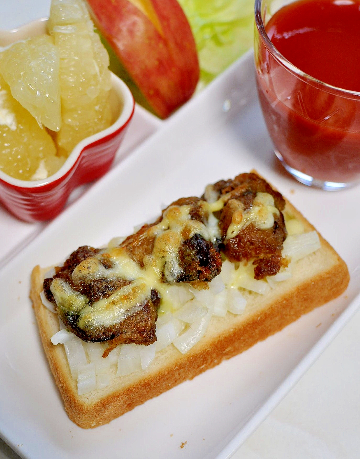 刻み玉ねぎと鶏レバーの唐揚げトースト