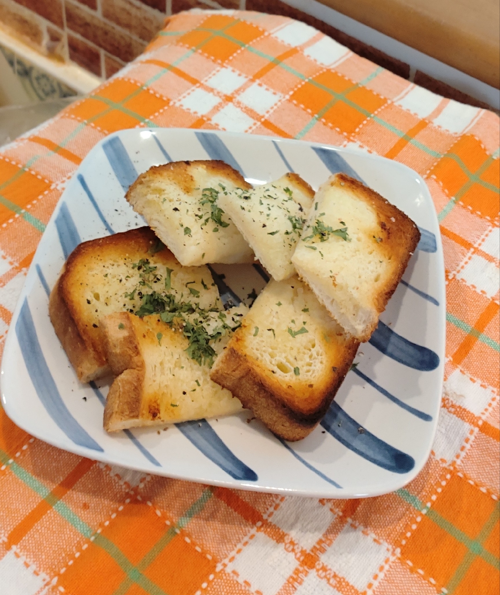 食パン1枚で♡ガーリックトースト