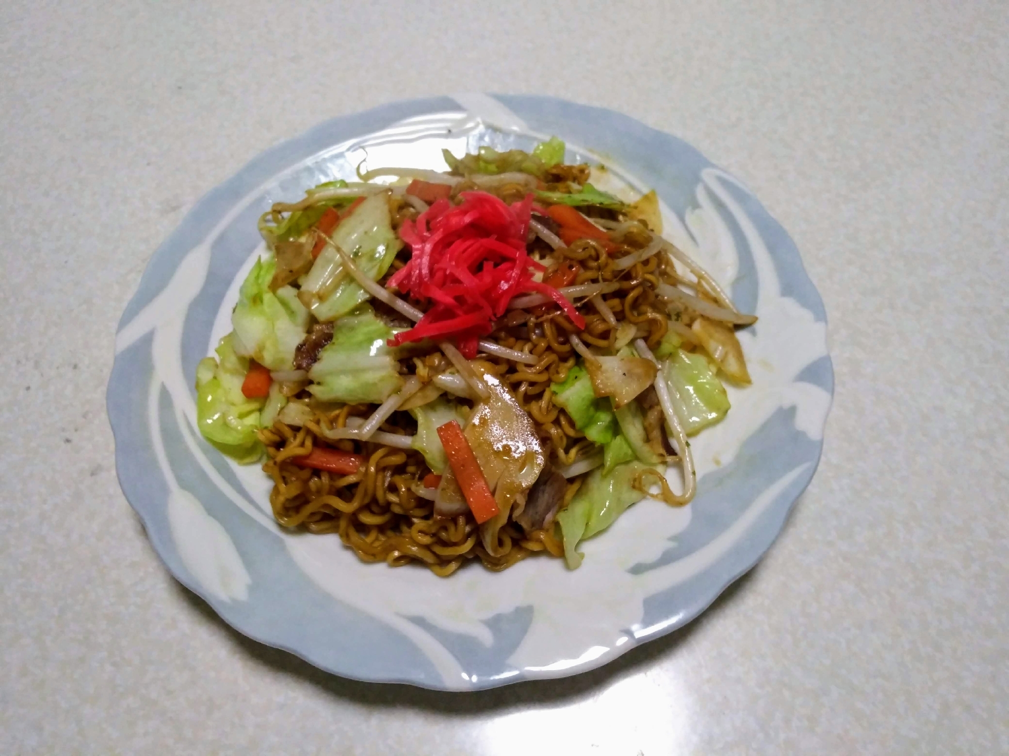 インスタント袋麺で作る焼きそば