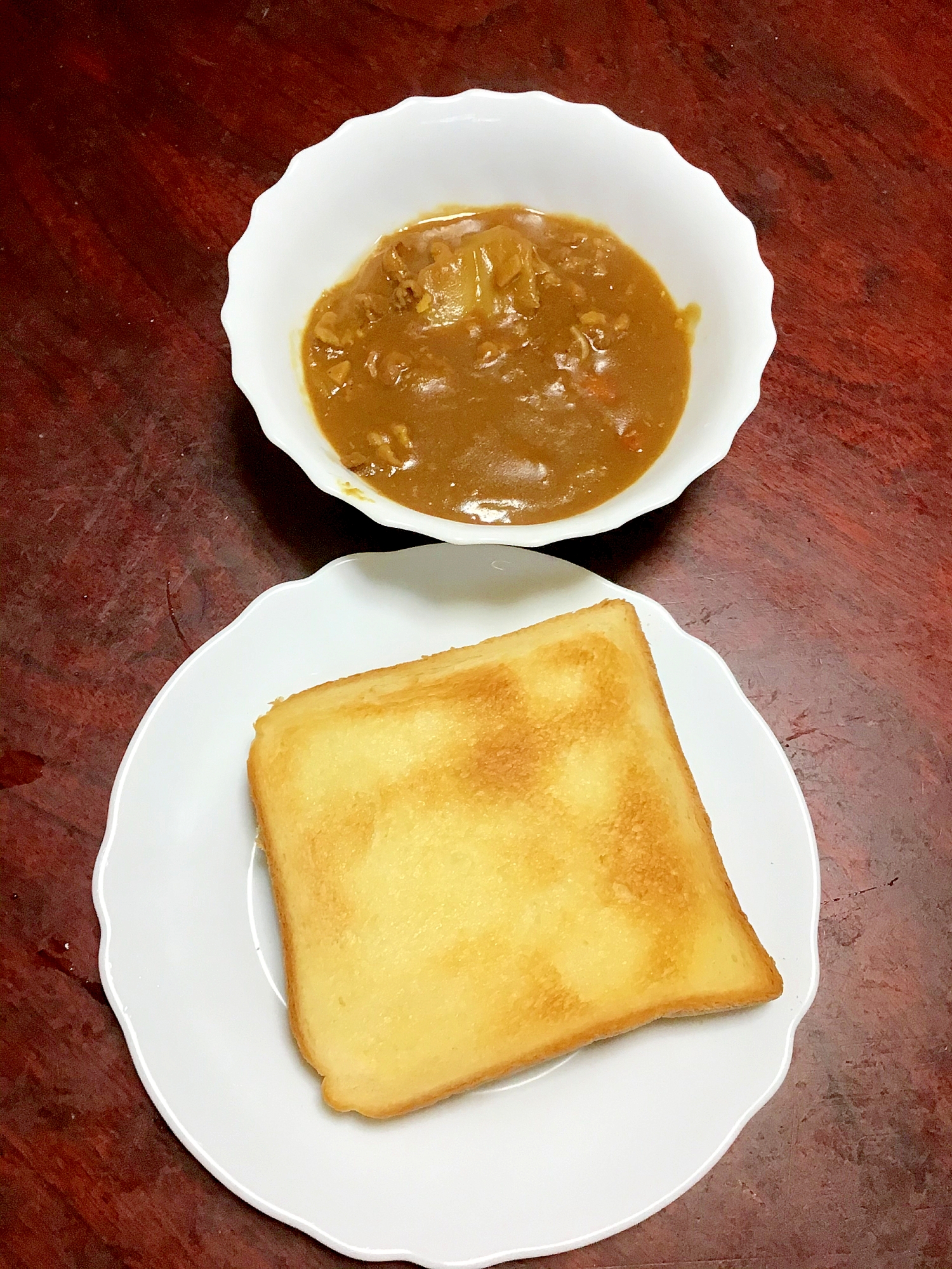 酒粕入りポークカレー食パン。