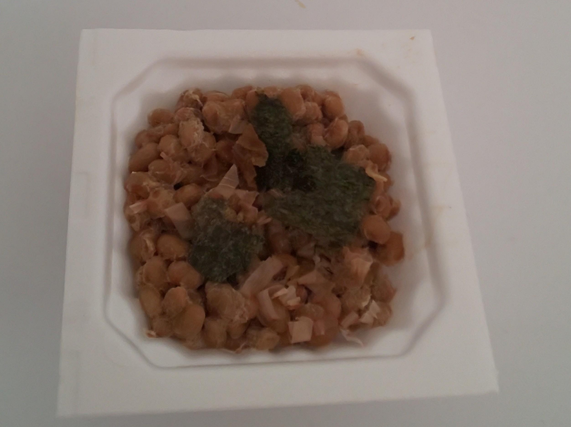 わかめとかつお節入り納豆