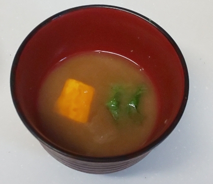 ほうれん草、かぼちゃ味噌汁、家族のお昼用に作りました☘️彩りキレイでおいしそうです♥️
たくさんレポありがとうございます(*ﾟー^)