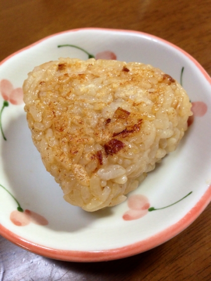 とっても美味しかったです♫
焼きおにぎりって香りが良くてとっても美味しいですね^ ^
醤油の染み込んだご飯でぱくぱく進みました♬
ごちそうさま♪