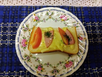 トマトとハムのマヨトースト