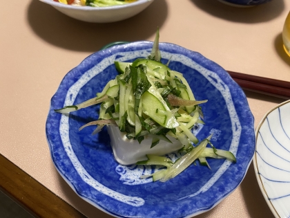 サッパリ爽やか★きゅうりと香味野菜のゴマ油和え