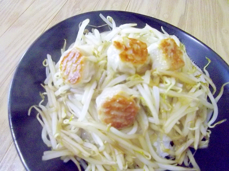 家計応援!!簡単!!シュウマイともやしの醤油炒め丼