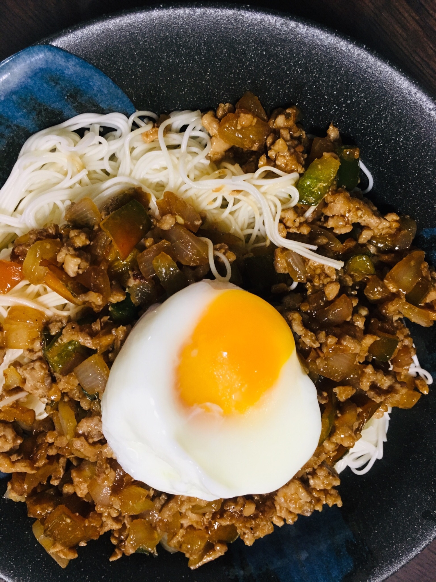 肉そぼろそうめん♪野菜のみじん切り