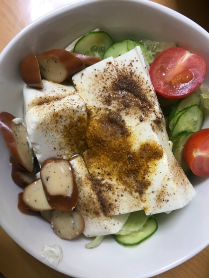 豆腐とトマトのシンプル野菜サラダ