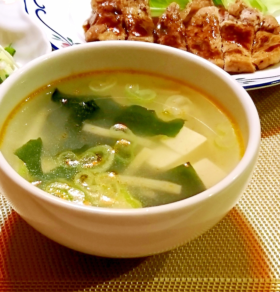 筍とわかめと豆腐の中華風スープ