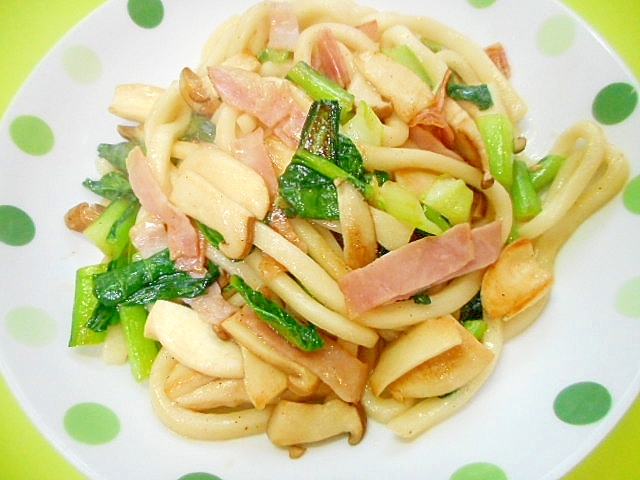 エリンギとベーコン小松菜のコンソメ焼きうどん