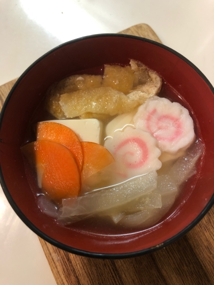 野菜と豆腐なるとのお吸い物