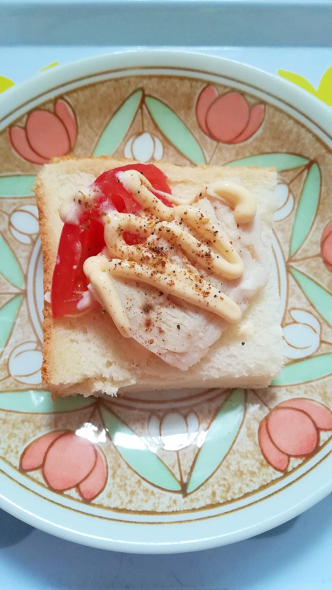 おつまみ食パン☆トマトと鶏ハムの山椒マヨネーズ