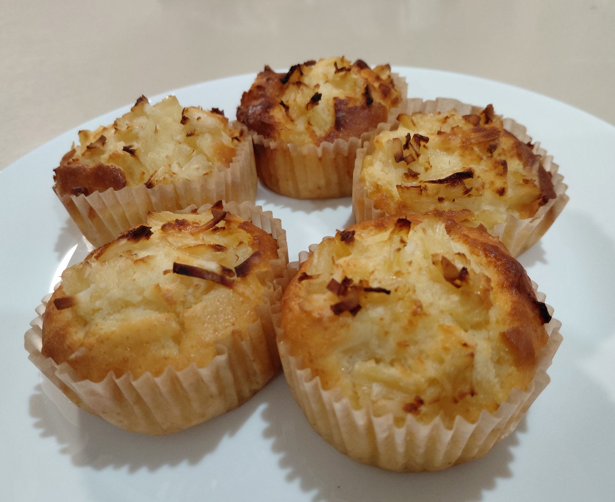 パイナップルヨーグルトココナッツケーキ