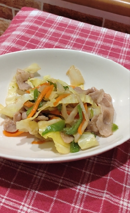 めんつゆで肉野菜炒めニンニク風味¸¸¸.☆