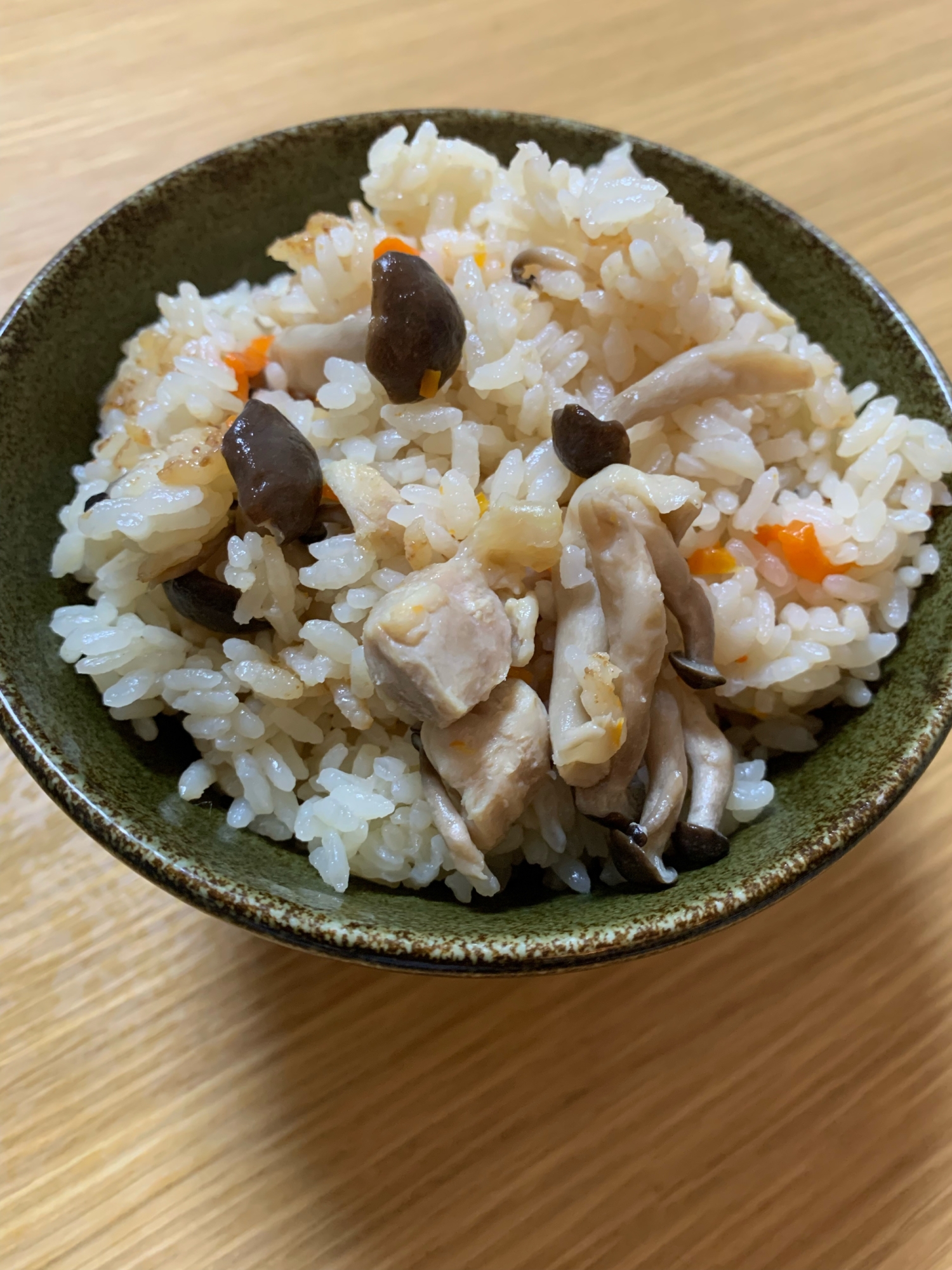 おかわり連発!簡単炊き込みご飯