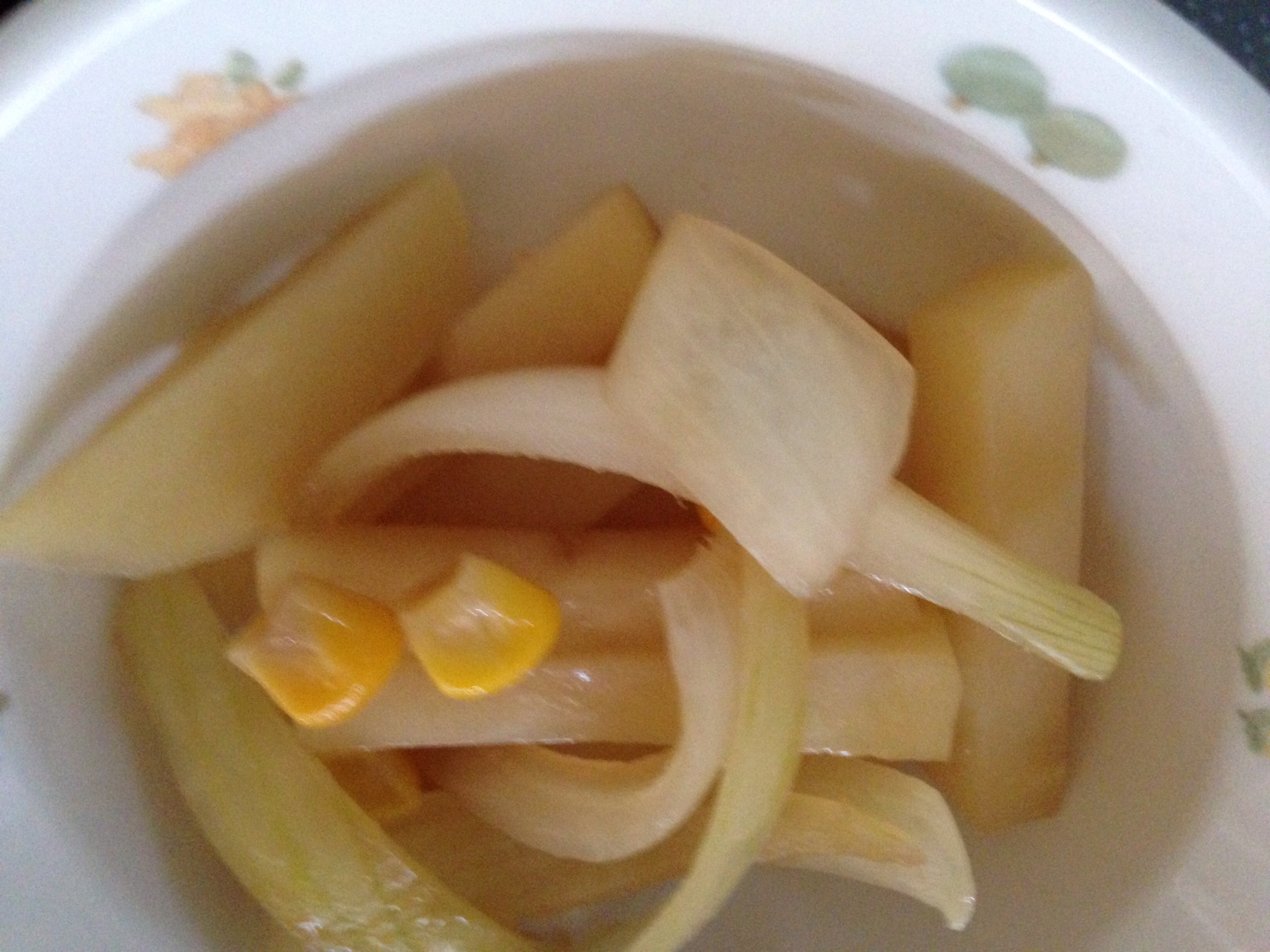 じゃがいもとたまねぎとコーンのバターしょうゆ炒め煮