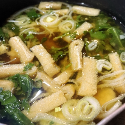 おネギも追加しました！！
春菊の香りの良いお味噌汁が出来ました☆
美味しかったです☆