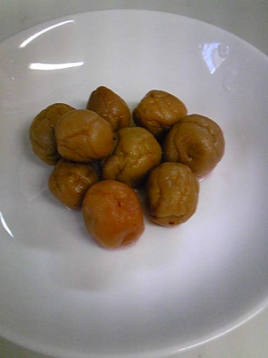 春には手作りカリカリ梅 レシピ 作り方 By あかみー74 楽天レシピ 春には手作りカリカリ梅 レシピ 作り方 By あかみー74 楽天レシピ