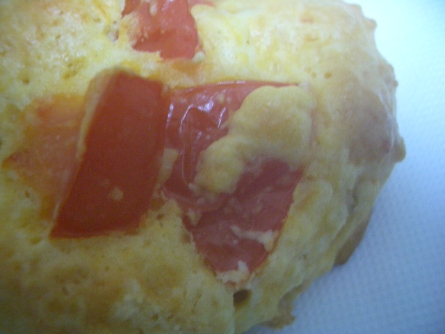 ホットケーキミックスで作るトマトのスコーン