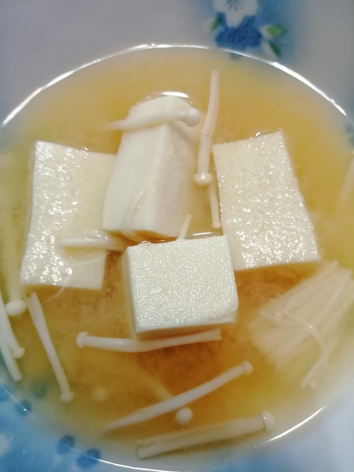 高野豆腐とえのき茸の味噌汁