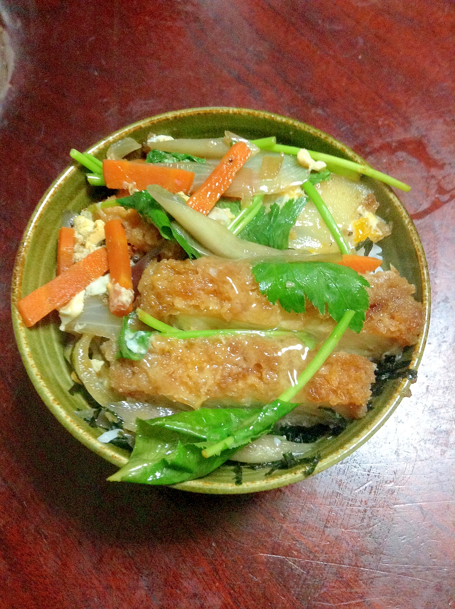 野菜たっぷり ヘルシーかつ丼 芋茎 人参 三つ葉 レシピ 作り方 By とりあえず乾杯 楽天レシピ