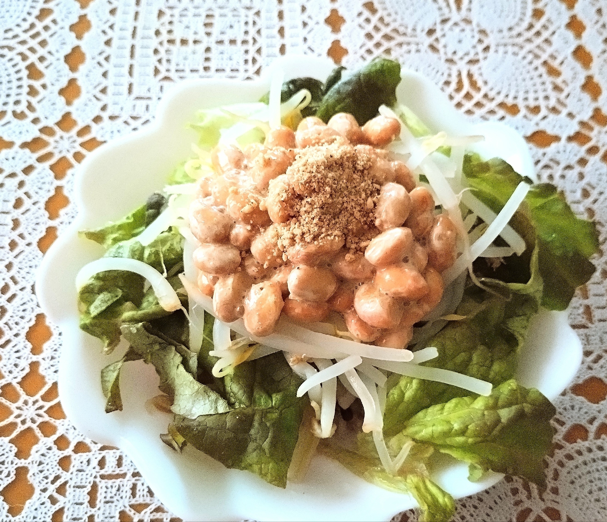 レタスともやしの納豆丼☆