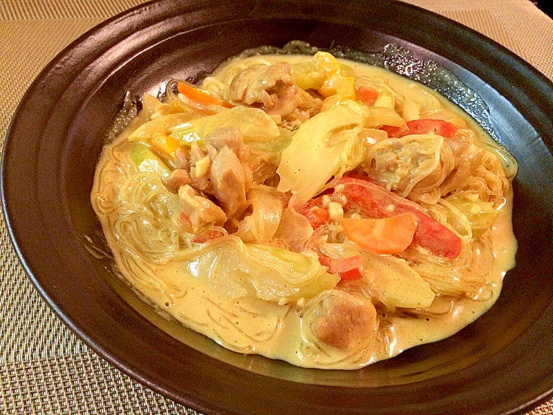 Thai☆鶏肉と春雨のココナッツカレー炒め