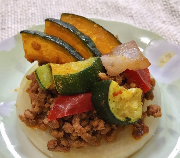 グリル野菜とかぼちゃトッピングのドライカレー