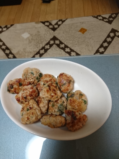 豆腐でふわふわ♪大葉かおる鶏つくねバーグ