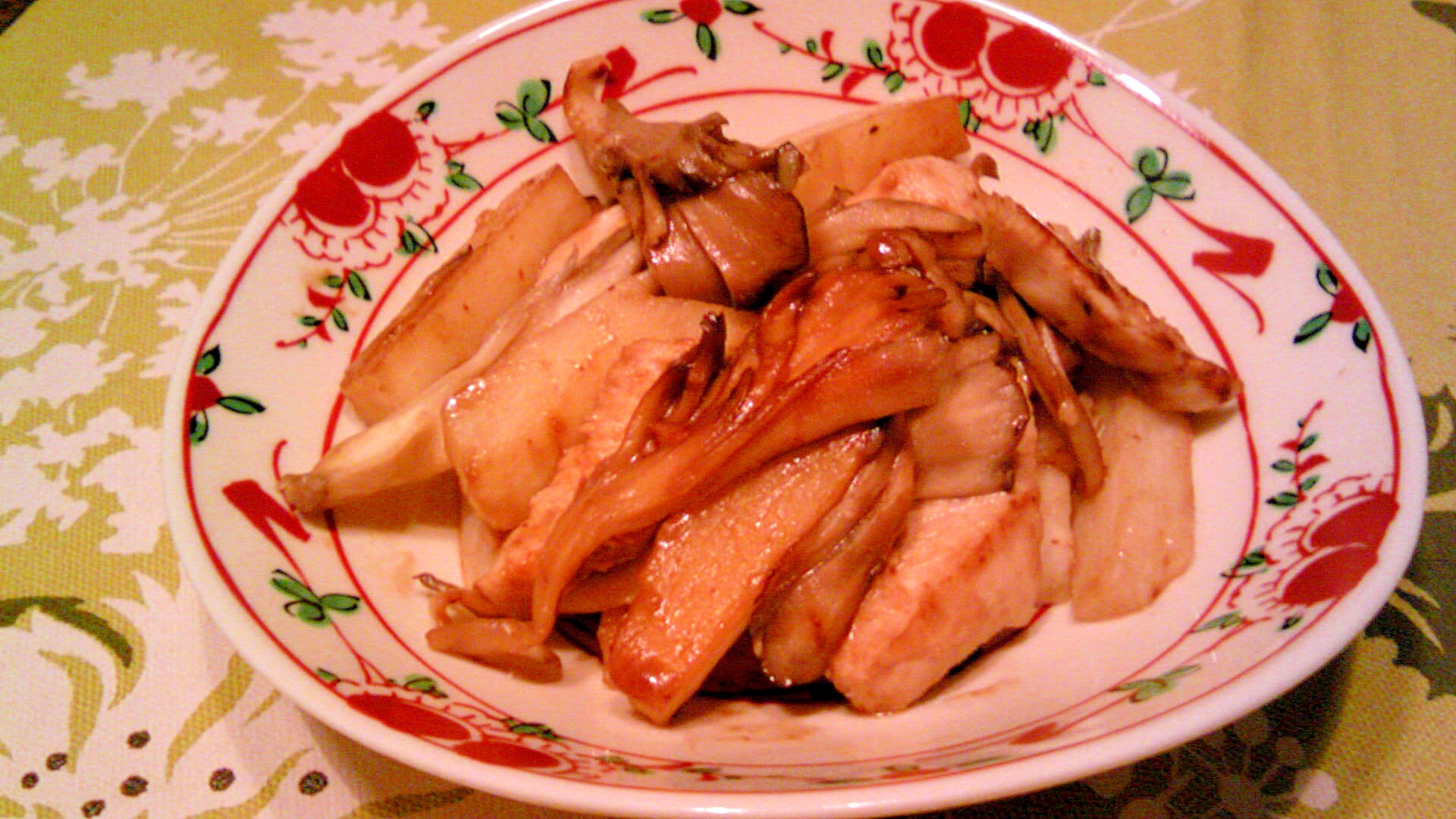 鶏胸肉・舞茸・長芋の梅風味炒め
